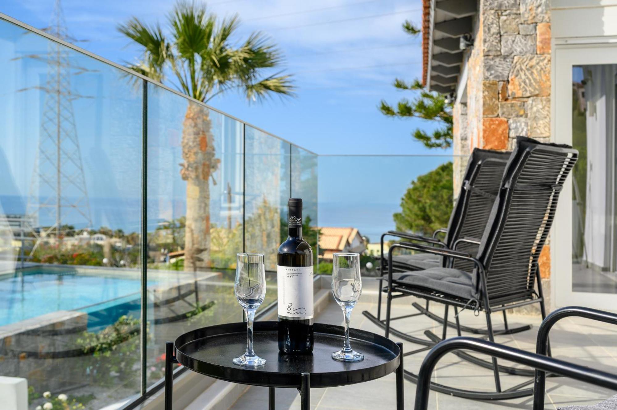 Queen'S Gem Luxury Villa - Heated Jacuzzi & Pool Limenas Chersonisou Exterior foto