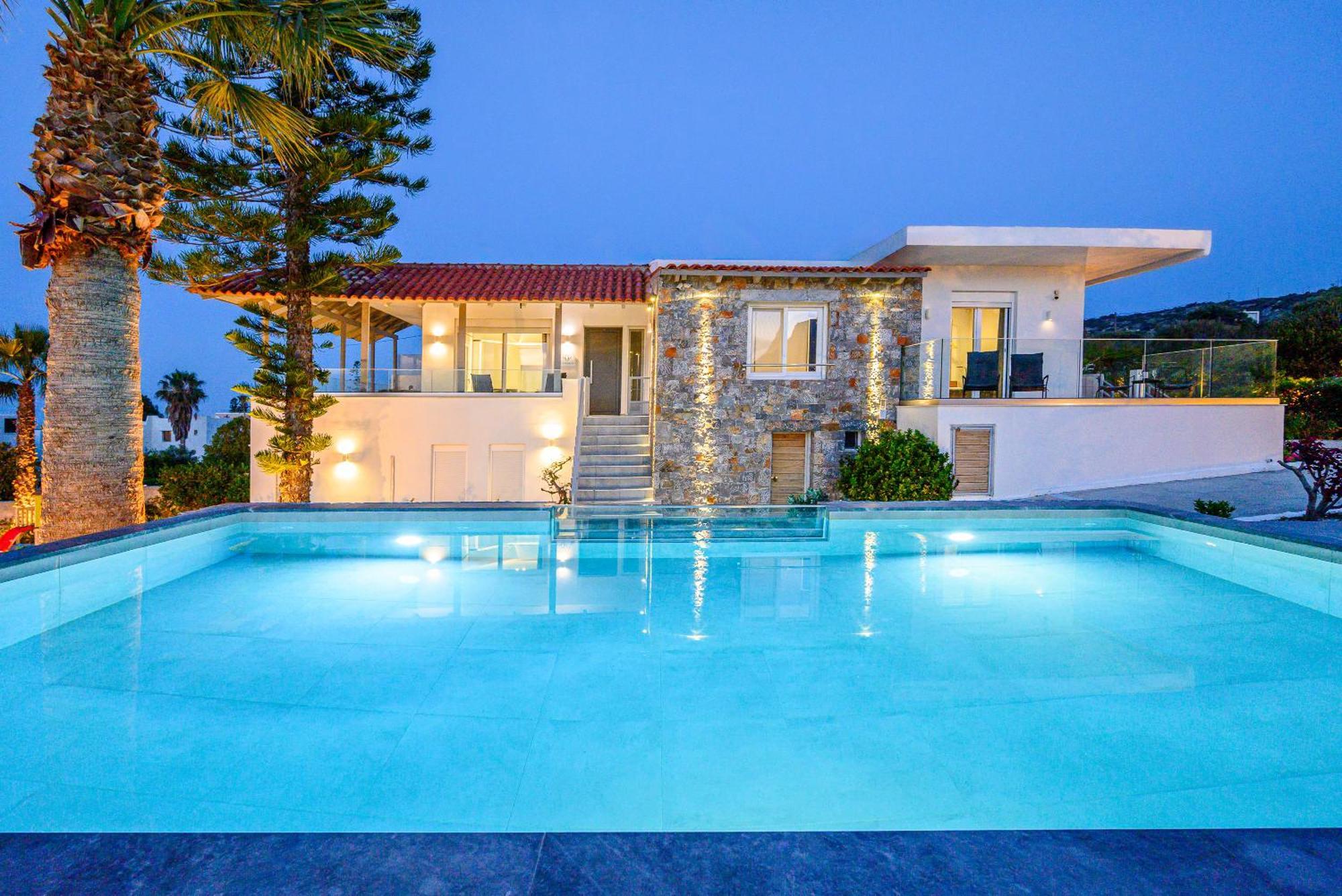 Queen'S Gem Luxury Villa - Heated Jacuzzi & Pool Limenas Chersonisou Exterior foto