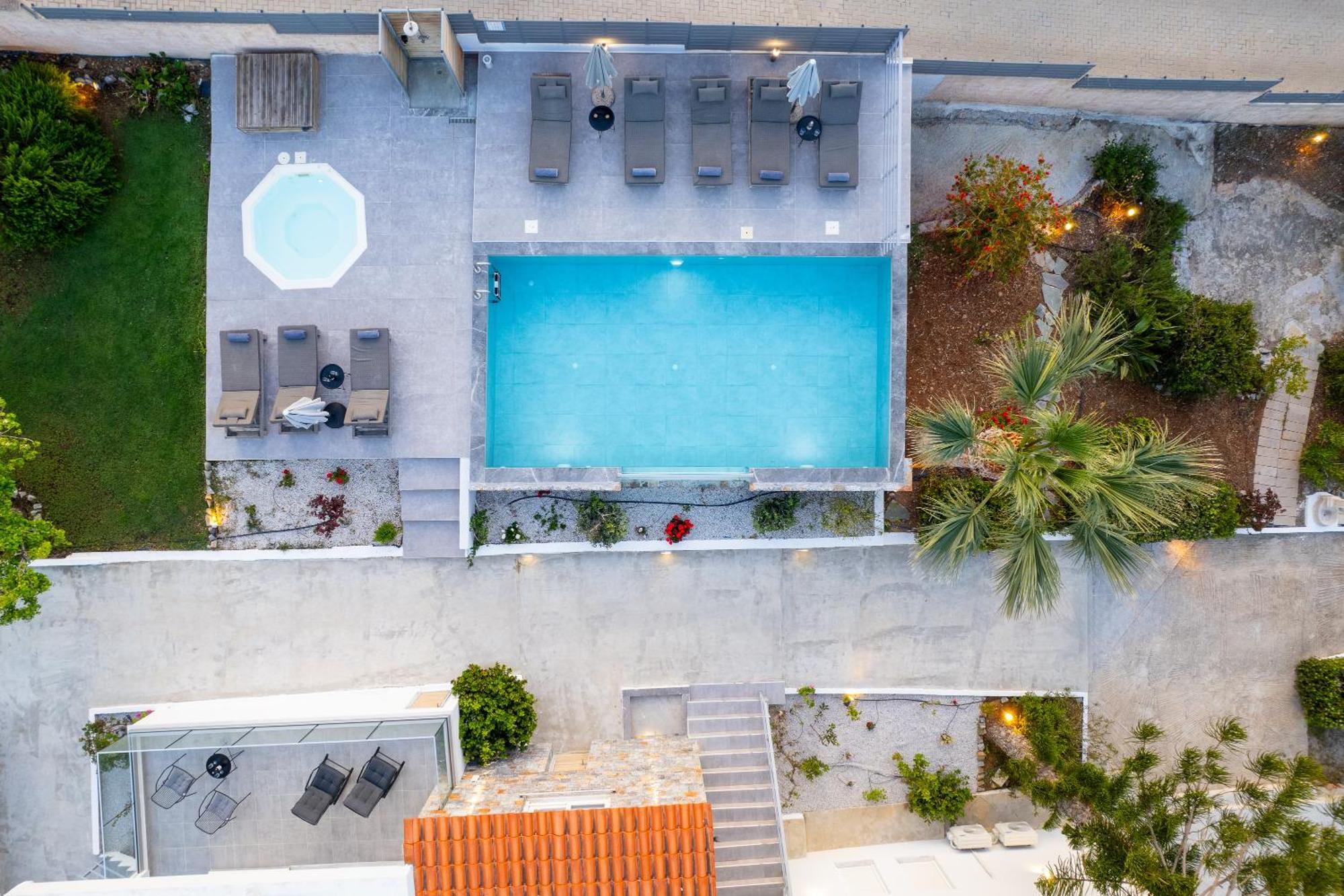 Queen'S Gem Luxury Villa - Heated Jacuzzi & Pool Limenas Chersonisou Exterior foto